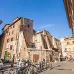 Costaguti Apartment