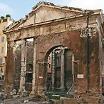 Costaguti Apartment
