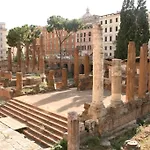 Costaguti Apartment