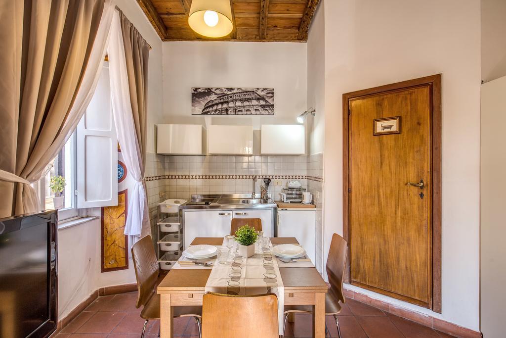 Costaguti Apartment *